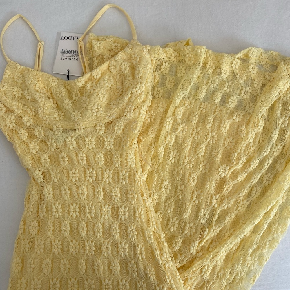 Bardot Yellow Lace Maxi Dress - Picture 4 of 4